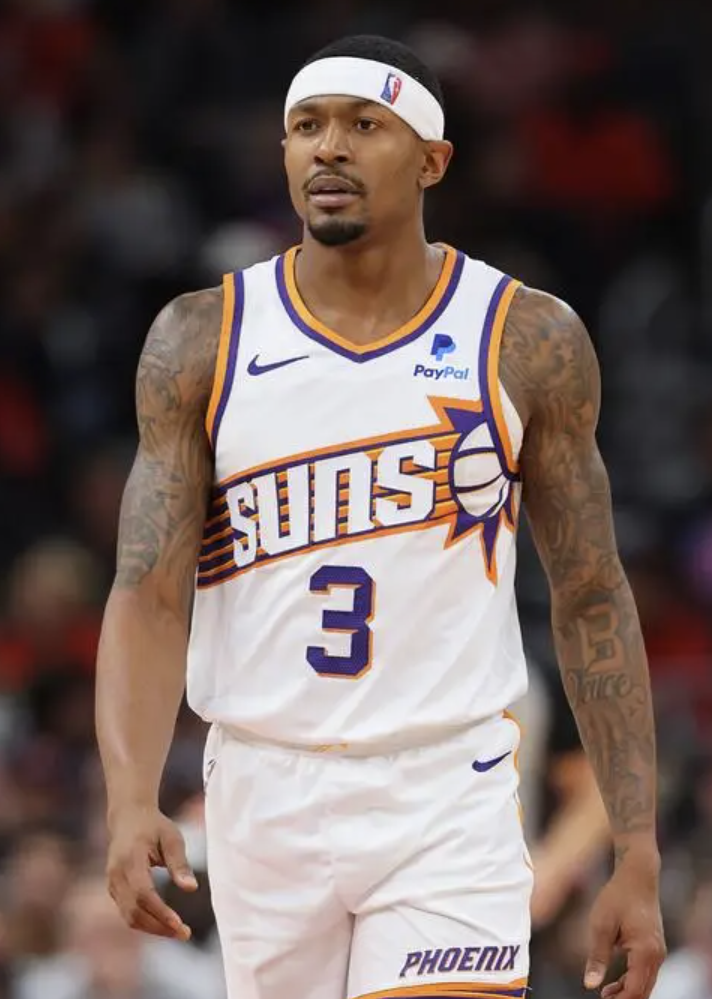 NBA头号钉子户将买断！60分超巨比尔迎来5队狂抢，勇湖船正面PK