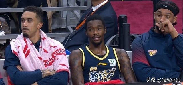 杜锋：大家不能看到对方没报名后面又报名了 就觉得好像可以随便打