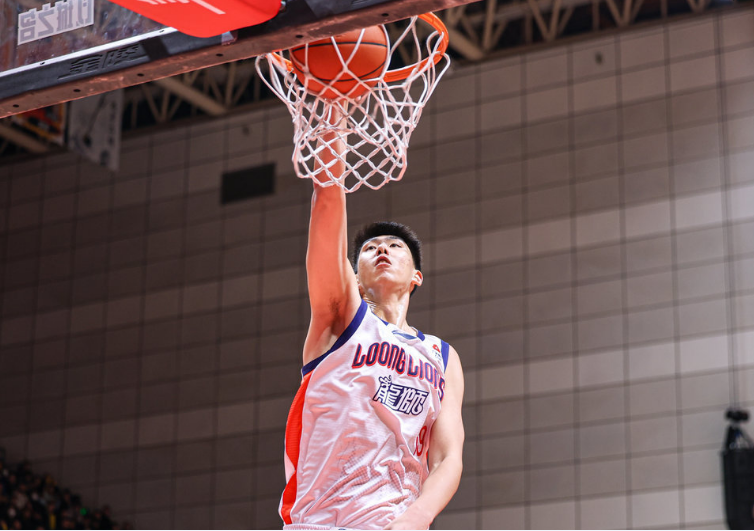 开云体育平台-郭艾伦伤停12场！浙江双杀广州换帅后10战8胜 徐昕狂送6帽