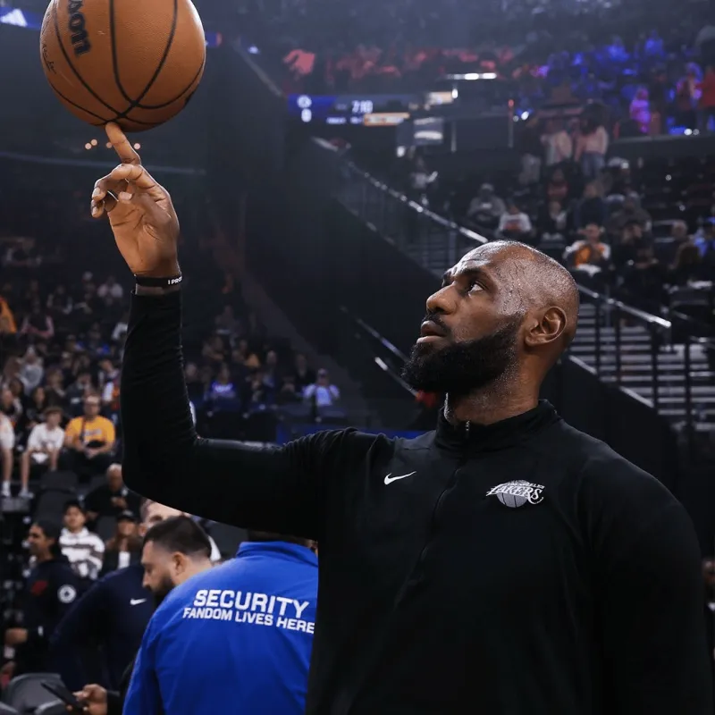 BR设想三方交易：詹姆斯回归骑士，湖人换回马尔卡宁+阿伦