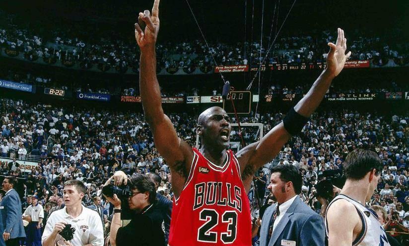 开云登录入口-单赛季包揽MVP+FMVP+得分王有多难？NBA仅4人做到，詹姆斯无缘